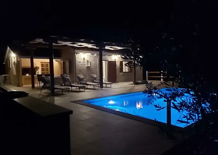 Ancora Villa *